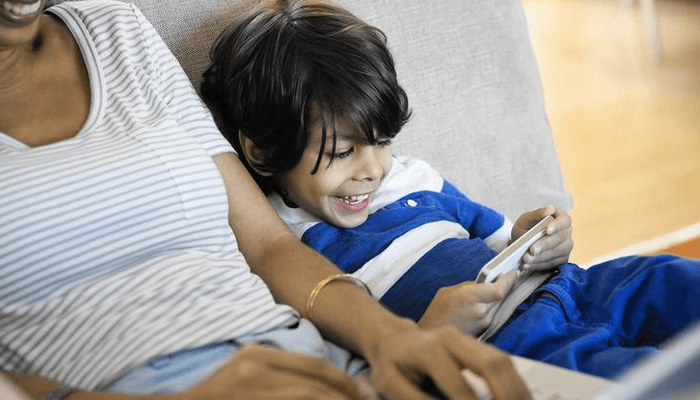 Child-rearing in the digital age: 5 real tips to help kids and parents